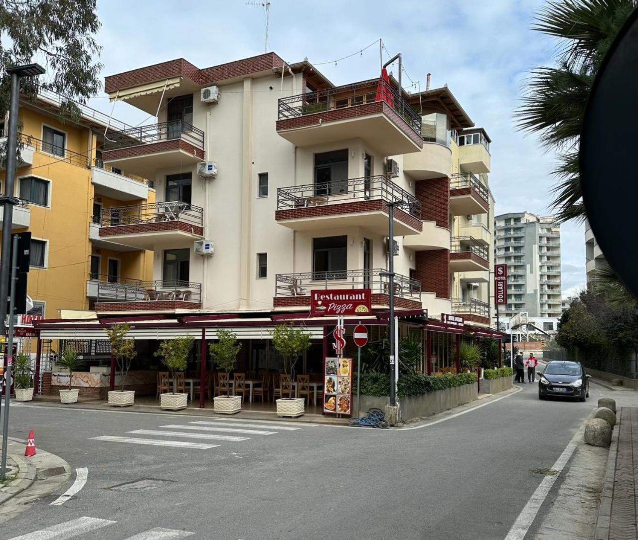 Hotel Dollari Kryemedhej ภายนอก รูปภาพ